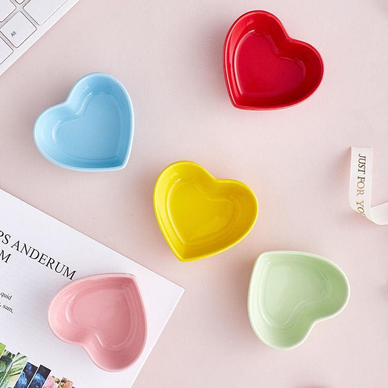Heart-Shaped Ceramic Colorful Food Bowl For Small Pets